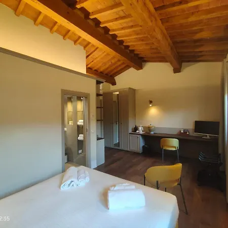Апартаменты Penthouse Flat - 2bed 2bath Kitchen Renovated Флоренция