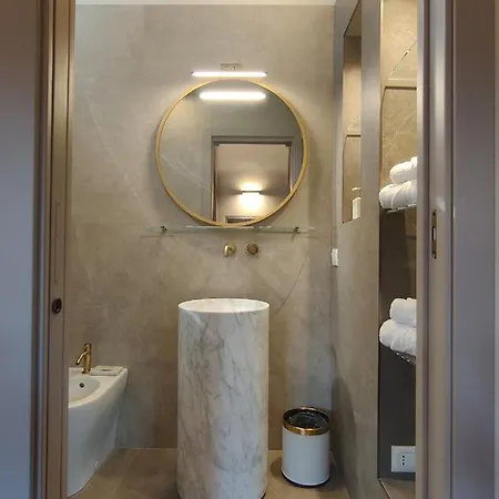 Penthouse Flat - 2bed 2bath Kitchen Renovated Апартаменты *
